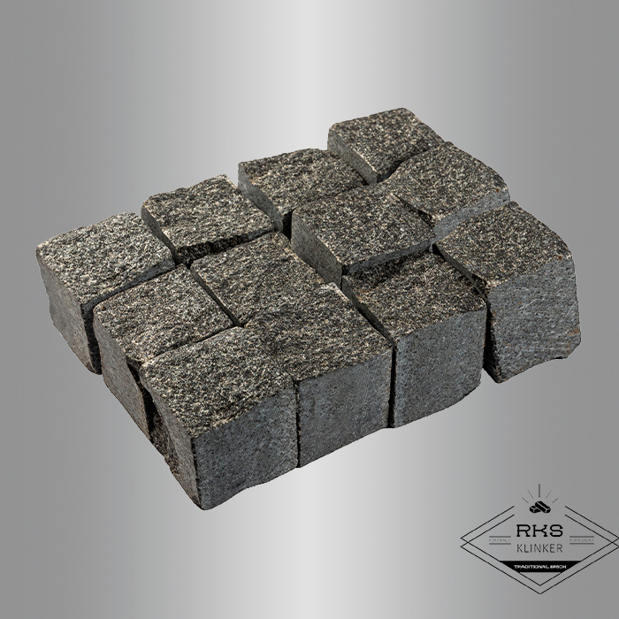 Гранитная брусчатка Габбро, Пилено-колотая, 50x50x50 мм в Саратове