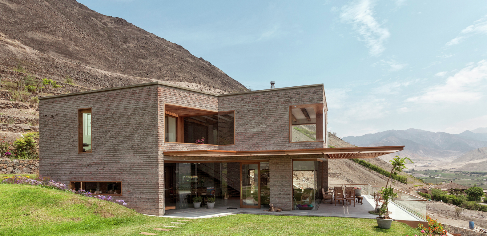 Дом в Аспитии / Estudio Rafael Freyre. 