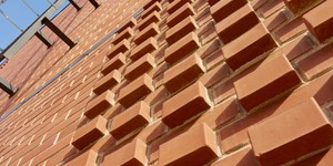 3D кладка фасада из полнотелого кирпича ЛСР Темно-красный Гладкий (3)