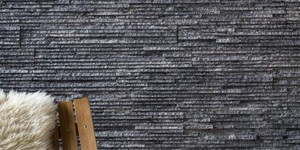 Каменные стены в интерьере идеи фото 3D панели RKS SLATE Сланец Black Pencil заказать (3)